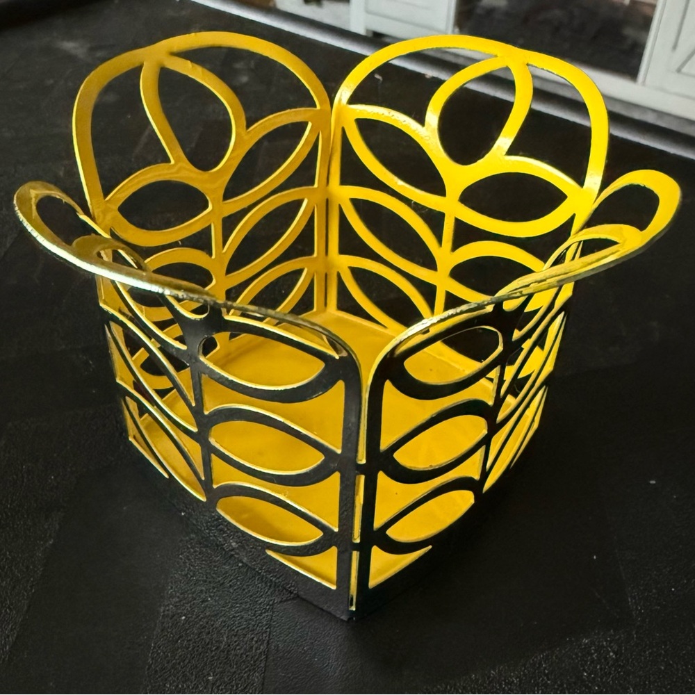 Bath & Body Works Yellow and Black Metal Basket